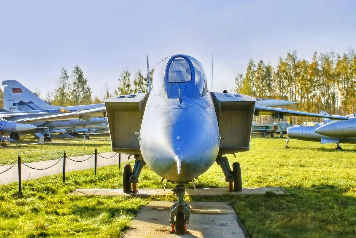 Як-141 палубный истребитель вертикального/короткого взлёта и посадки