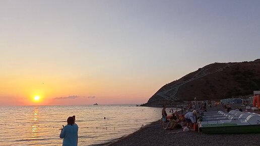 12 сентября. Море! Вода 24 градуса, воздух 22. Пляж Сукко.