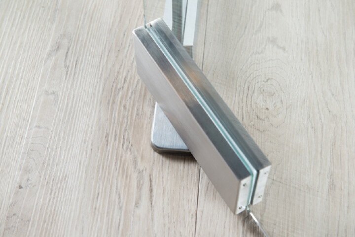 Ниже прикрепил видео где показывается время установки петли с доводчиком и обычного доводчика.