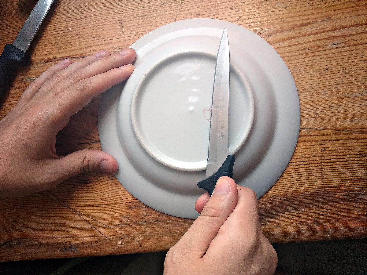 Заточка ножа тарелкой