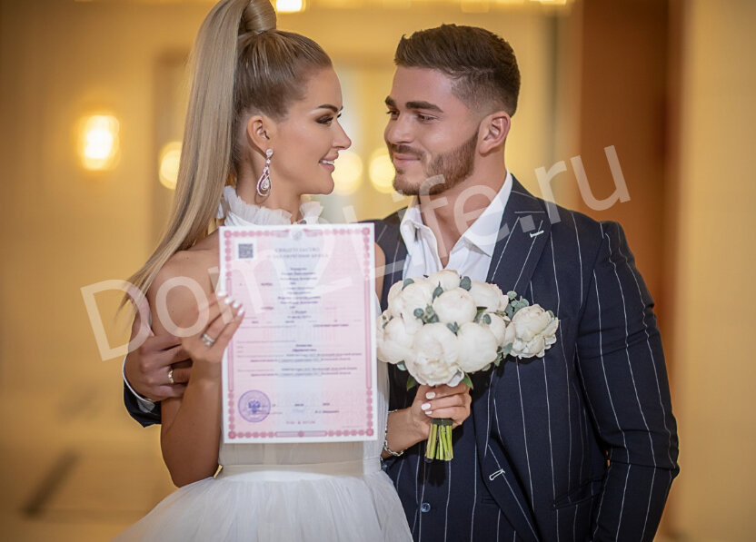 Марина Африкантова и Рома Капаклы
Фото: Архив журнала "ДОМ-2"