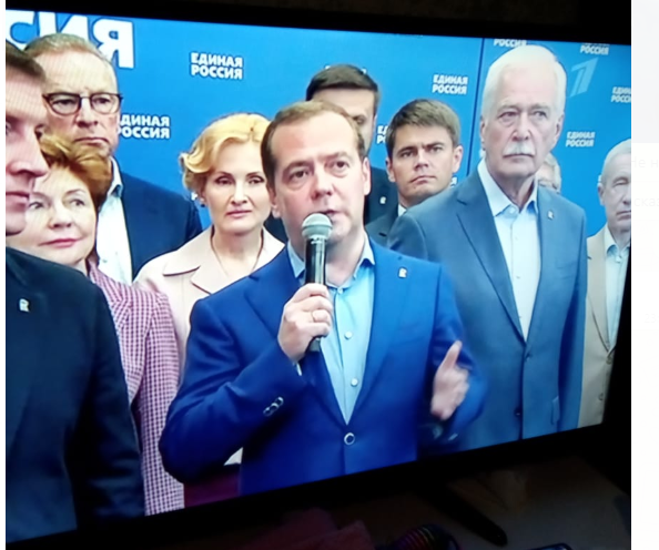 Фото реально сделано в 23.00