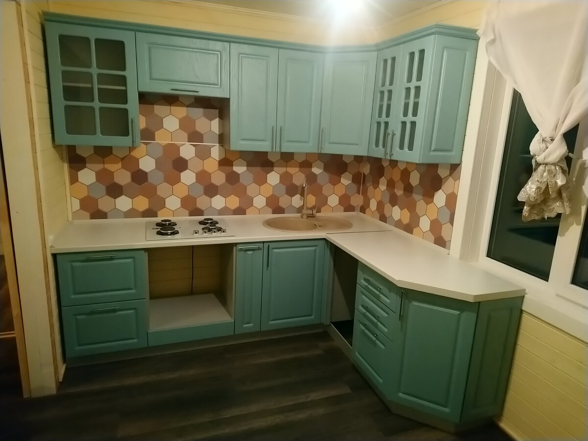 Кухня цвета мята