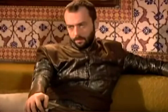 кадр из сериала  "Великолепный век"