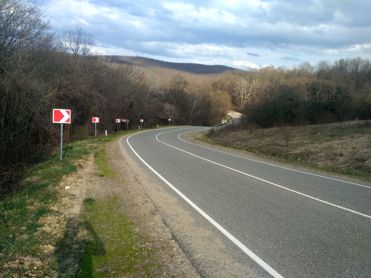 Дорога в Кутаис. Холмы Адыгеи прекрасны!