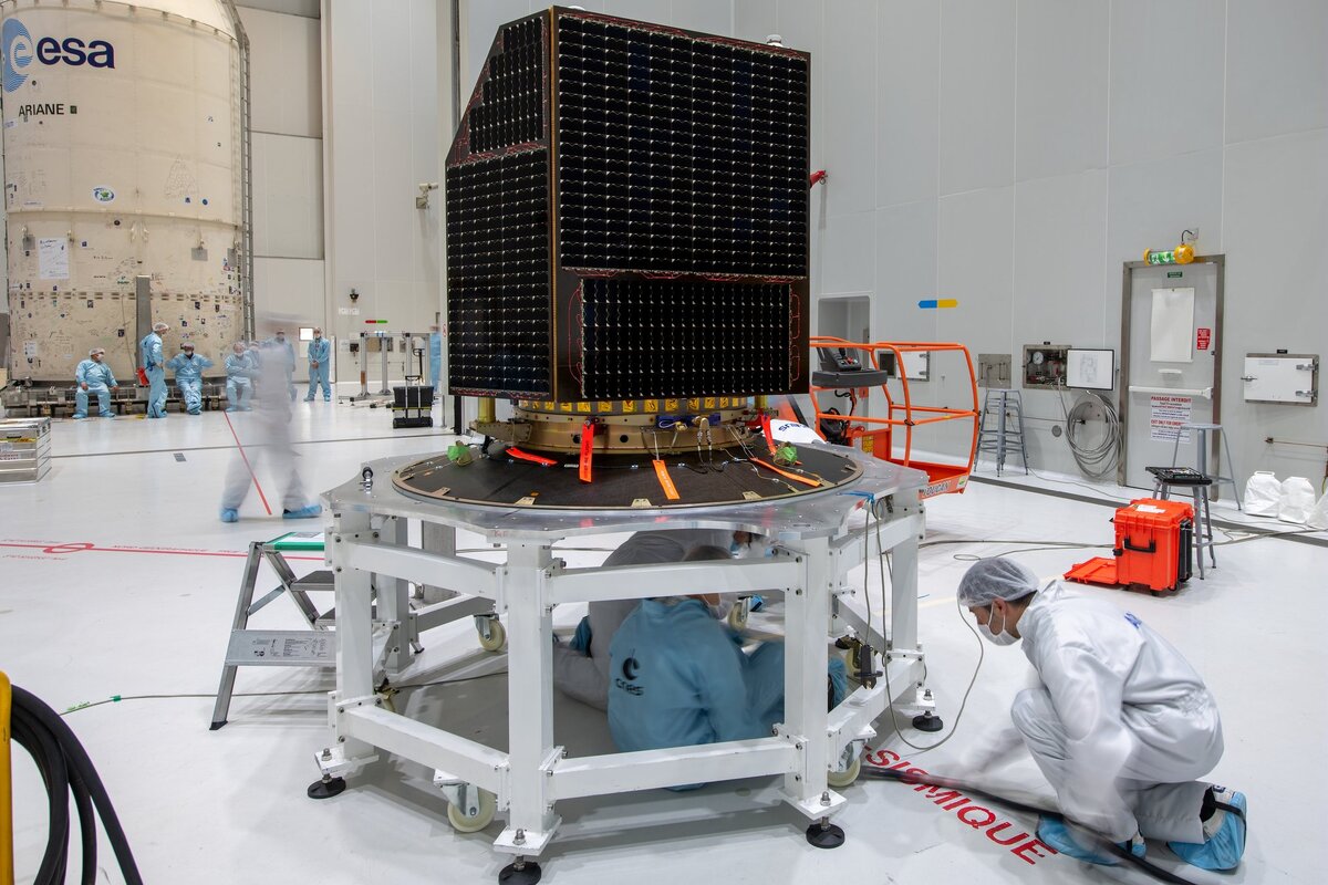 M. Pedoussaut/E.S.A.