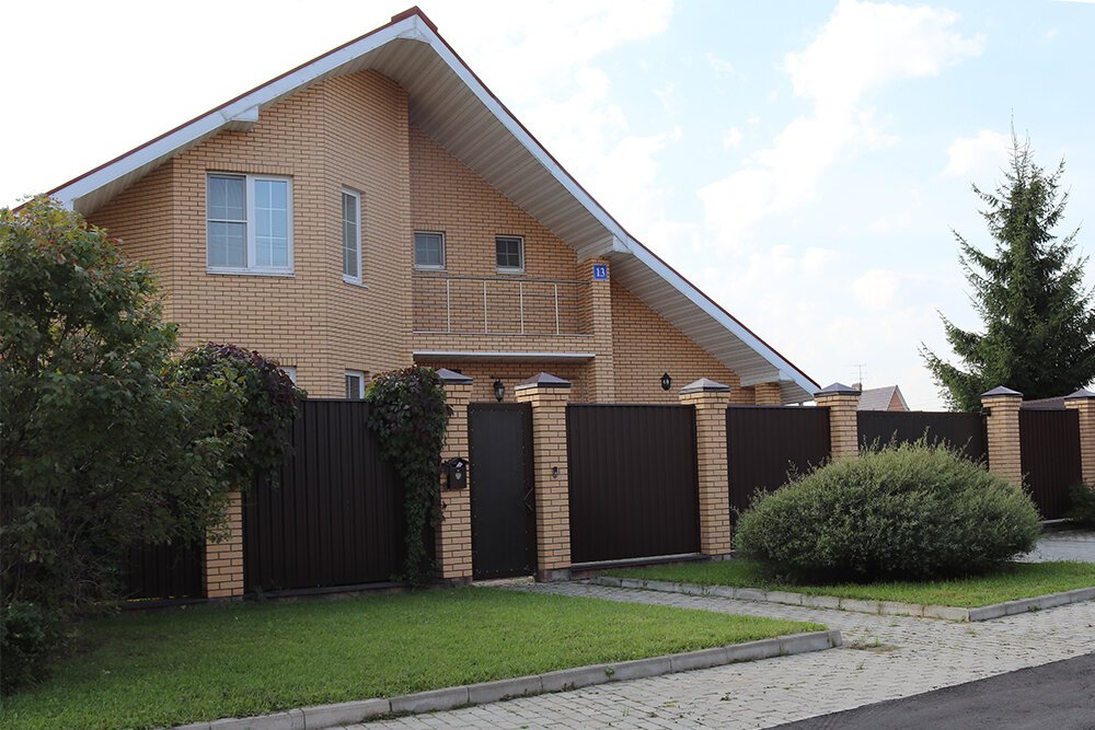 Кирпичный дом
