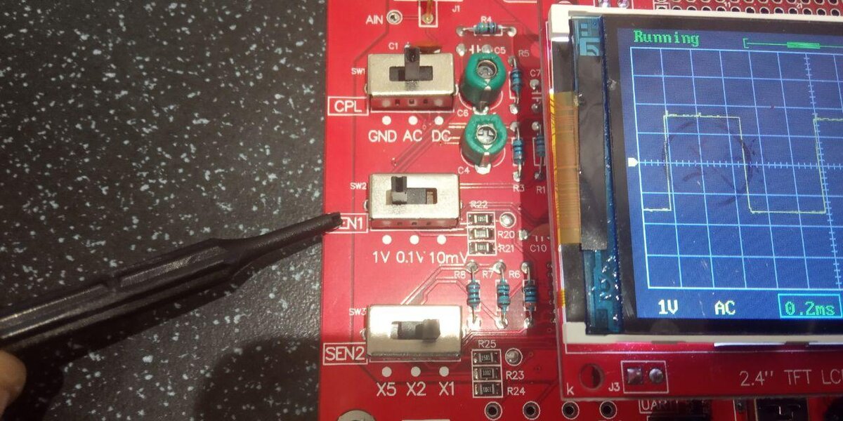 Положение переключателей-  АС, 1V, Х1.