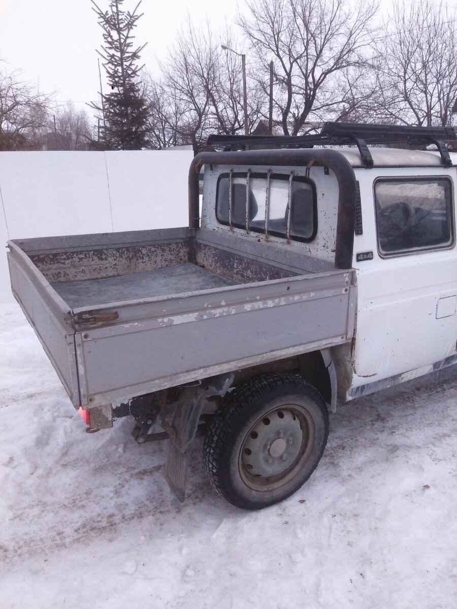 Примерка силовой дуги безопасности, наварю к ней еще по одной трубе по бокам