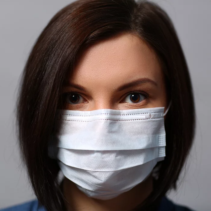 
 Если вы, здоровый субъект, наденете на себя вот такую маску......то совершите бессмысленное действие. С таким же успехом можете напялить на себя ещё одни трусы. Или завязать на макушке бантик. Эффект будет идентичным. 