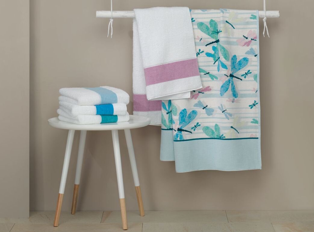 Шенилловое полотенце, дизайн Dragonfly Blue. Источник фотоконтента: Posteleon.ru