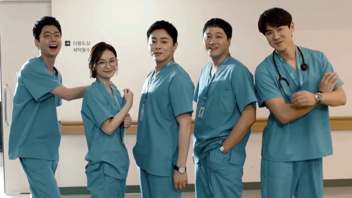 Актерский состав дорамы «Мудрая врачебная жизнь»