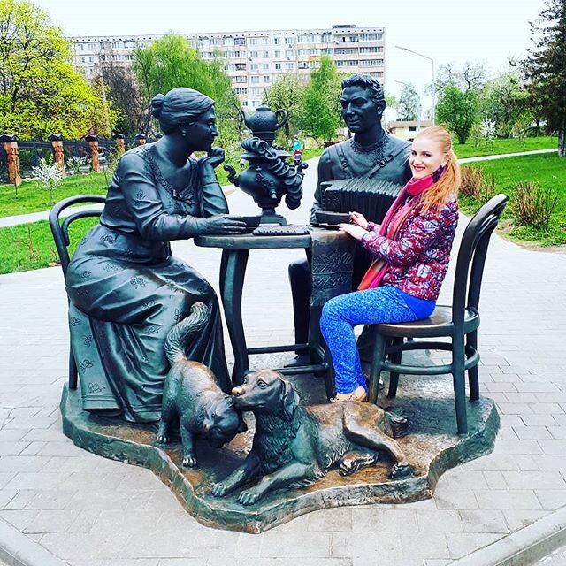 памятник чаепитие в туле. тульское чаепитие. тульское чаепитие скульптура. тульское чаепитие. тульское чаепитие памятник.