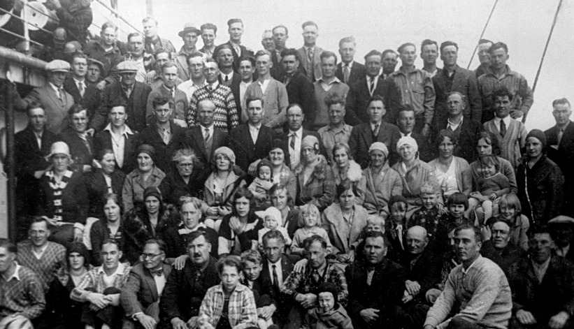 Рабочие из США и Канады, приехавшие в СССР