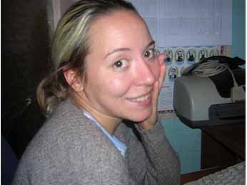 Да, на фото это я... 20 лет назад. Давно уже не блондинка, но цвет смылся, а смысл остался ))))))))))