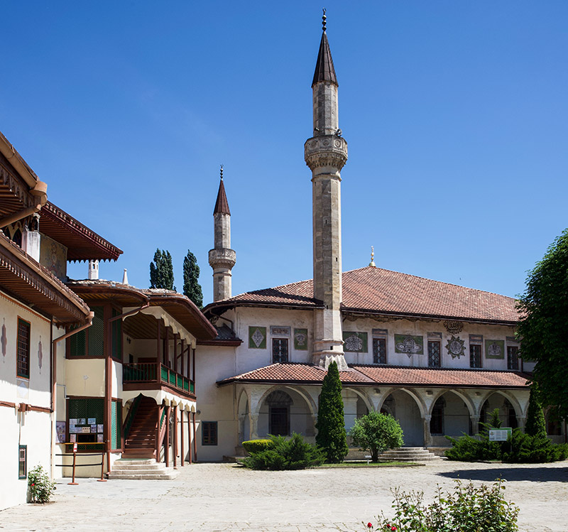 В Бахчисарае сегодня можно посетить Ханский дворец, состоящий из нескольких зданий (Фотография Кристиана Мюллера)