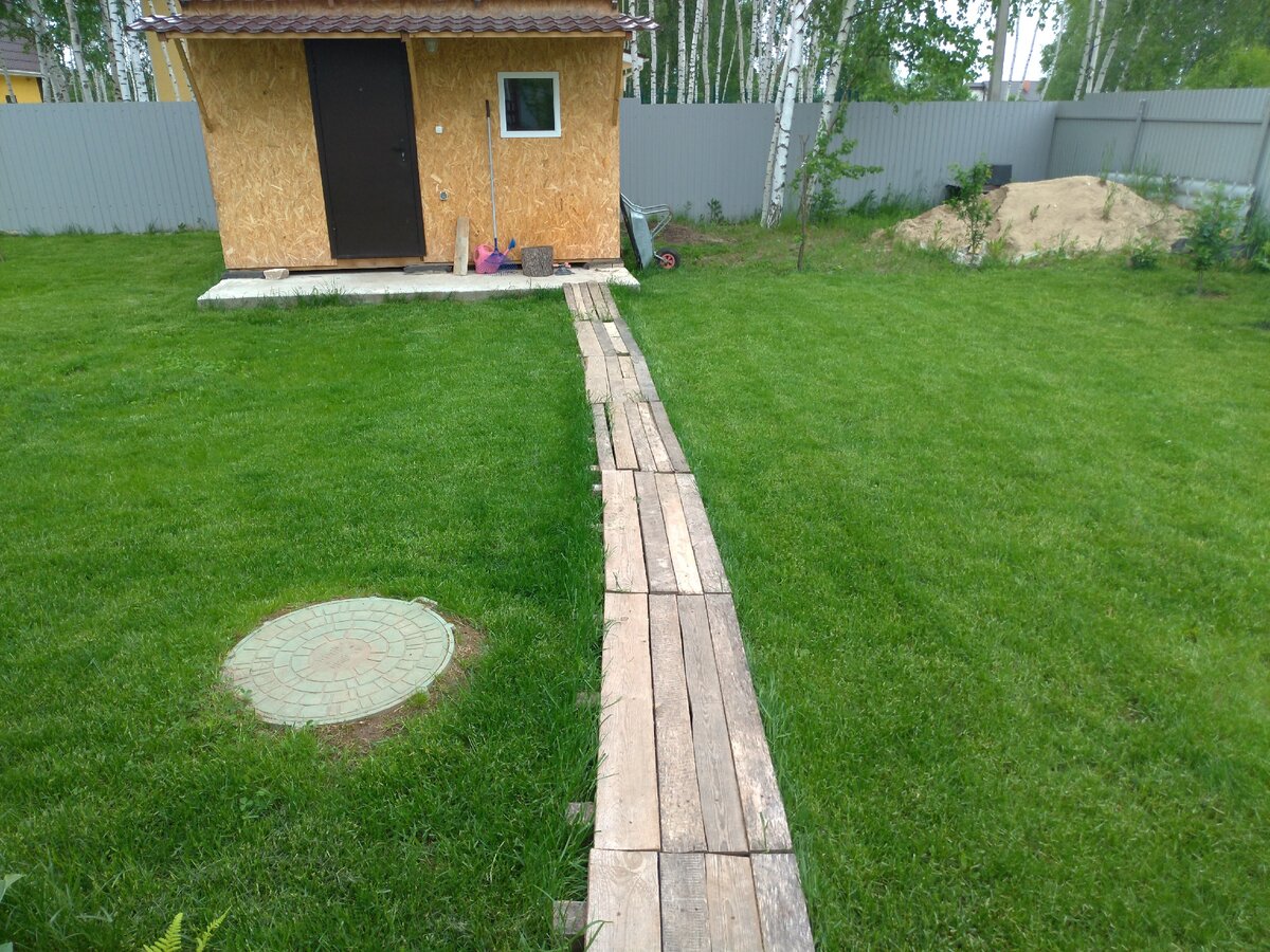 Дорожка из поддонов.