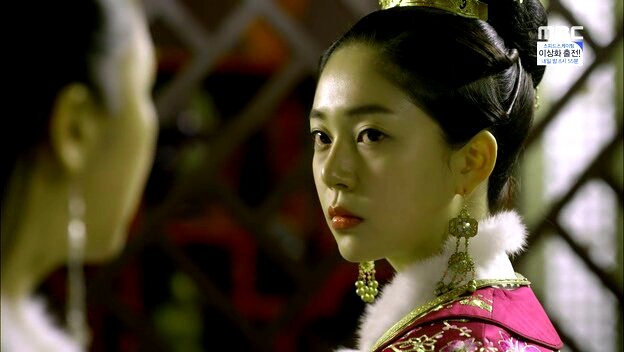 Императрица Танашири в исполнении Пэк Чин Хи