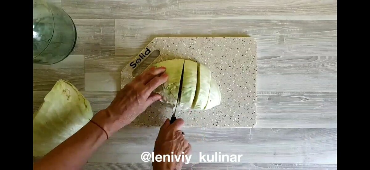 Режем капусту крупно 