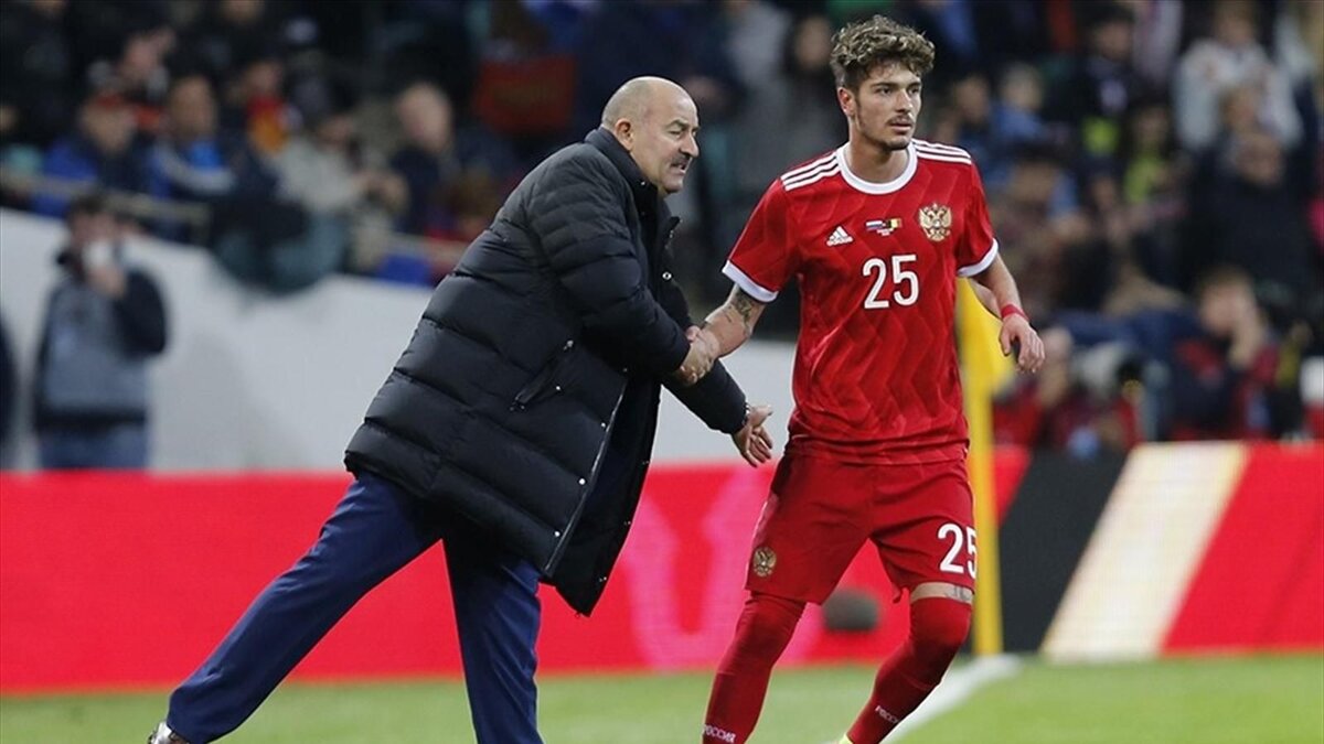 Роман Нойштедтер