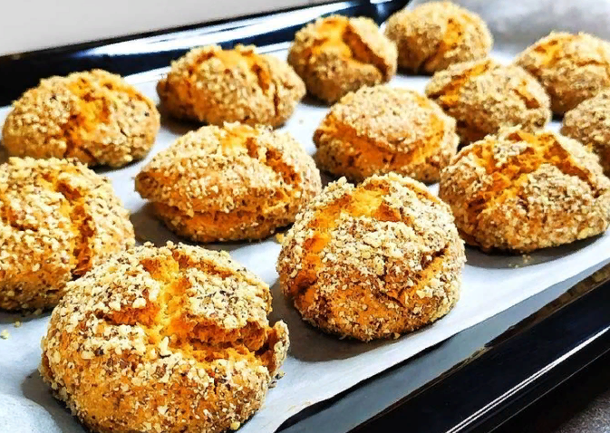 фото: https://cookpad.com/ru/recipes/13490737-skazochnoie-piechienie-k-chaiu-ili-kofie-ghotovitsia-prosto-i-bystro-a-poluchaietsia-miaghkoie-i-ochien-vkusnoie?via=search&search_term=простая%20выпечка