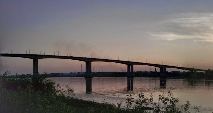 Мызинский мост летом. Фото с сайта www.fun-on-the-run.ru