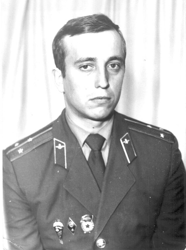 Андрей клинцевич биография родители фото Три года в Афгане - не служба в тылу, а в парашютно-десантном полку. Франц Клинц