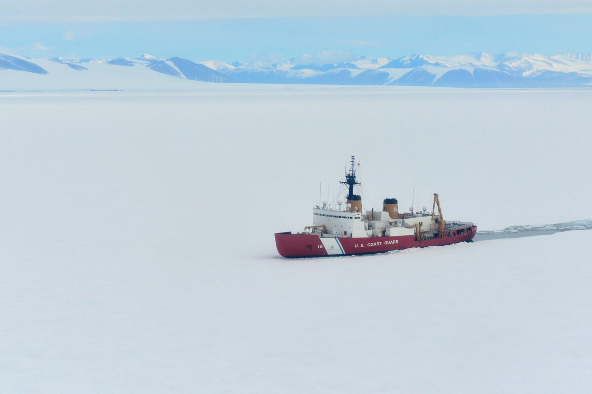 Фото: Nick Ameen/ U.S. Coast Guard
