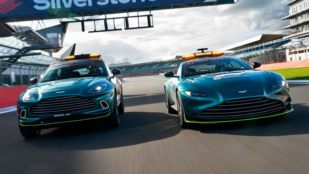 Автомобиль безопасности формула. Aston Martin Safety car f1 2021. Aston Martin f1 Safety car. Aston Martin f1.