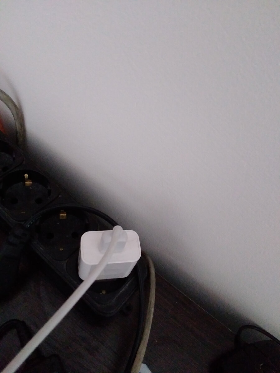 А вы бы смогли устроить скандал, когда у вас не хотят принимать неработающий товар, при том что чек вы сразу выкинули? :)