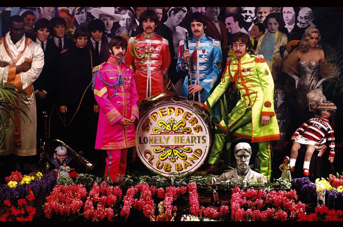 Обложка "Sgt. Pepper's Lonely Hearts Club Band". Фото из открытых источников