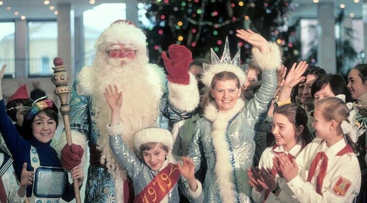 Давайте вспомним, что мы раньше хотели на Новый год?