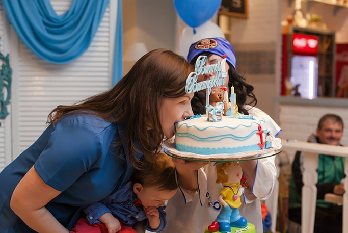 Торт на день рождения ребенка - главный подарок родителей