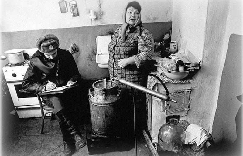 Обычная для второй половины 80-х годов картина.