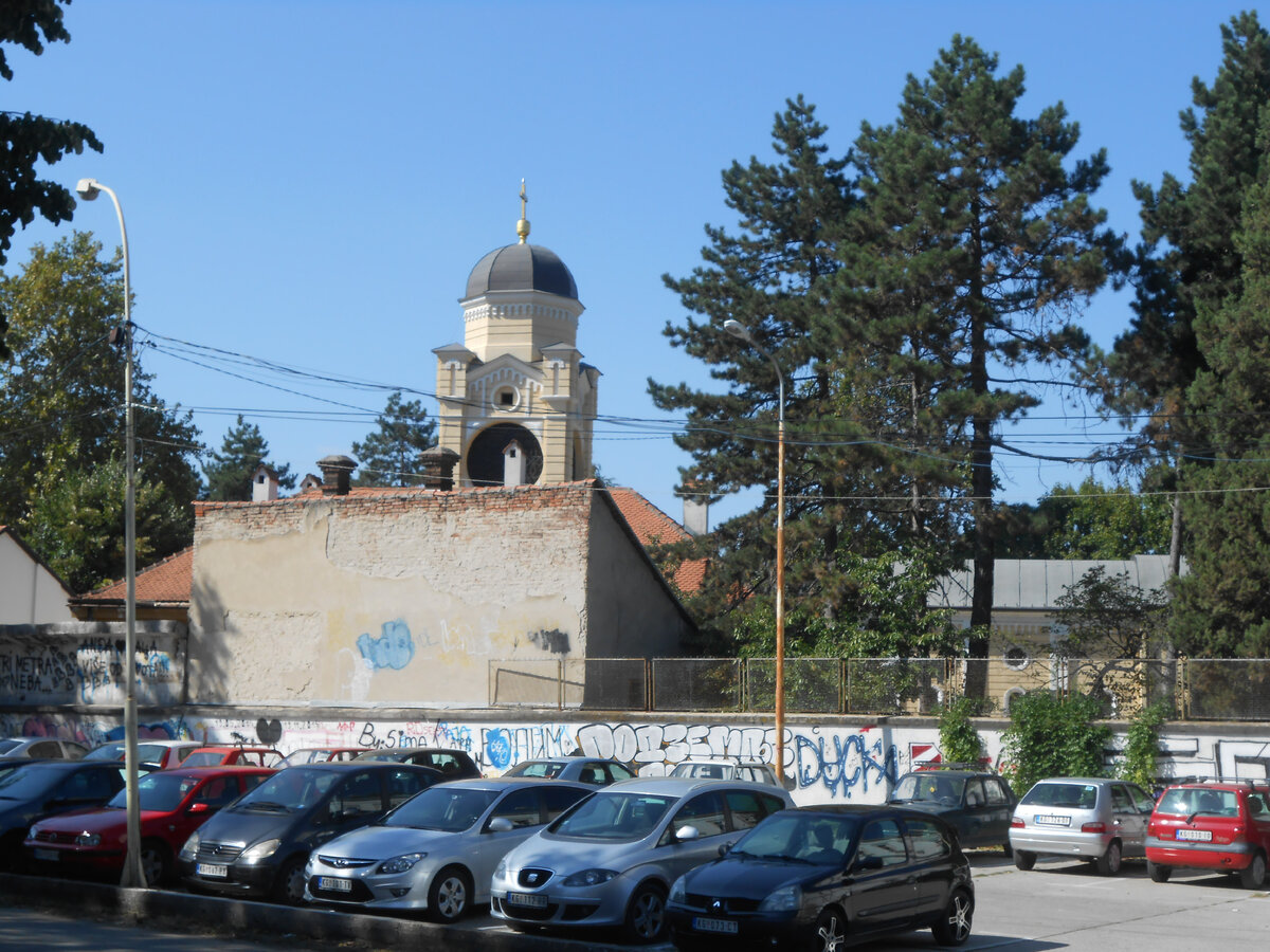 Автомобильная фабрика "Црвена застава" в Крагуеваце. Фото автора.