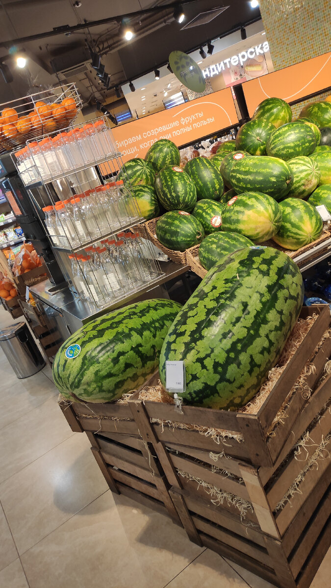 Мечта курьера арбуз весом 40 кг))