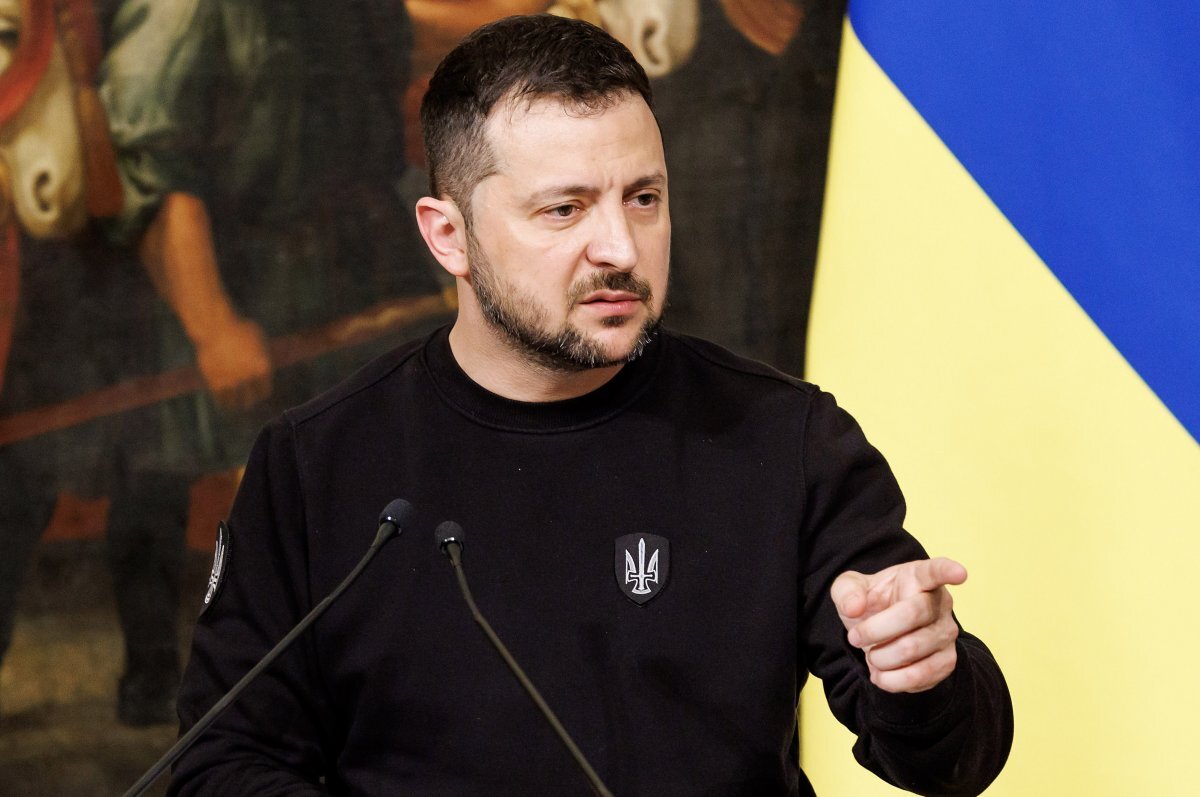    Рано расслабились.