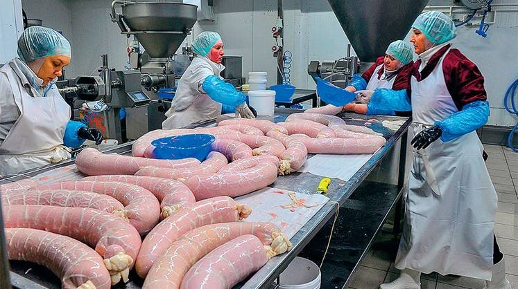    ЛЕВ ФЕДОСЕЕВ/ТАСС Мясопереработчикам предлагают переходить на долгосрочные закупочные контракты