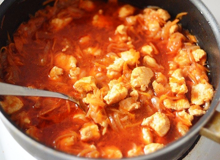 Вкусный гуляш из куриного филе - простое блюдо на каждый день