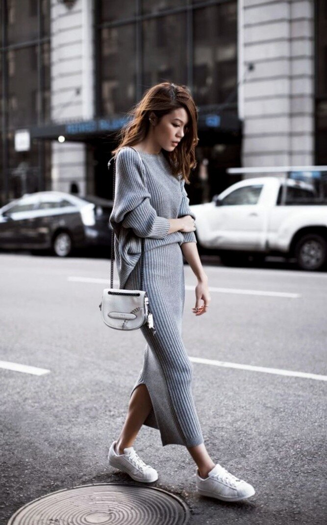 С этой обувью эффектно сочетается платье ниже колена!