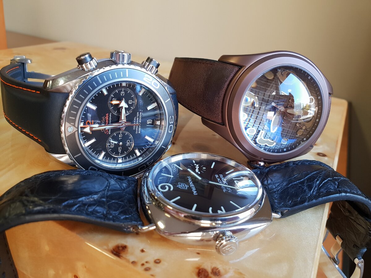 Много часов, хороших и разных))