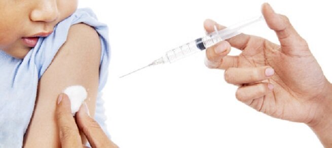 Опухло и болит место укола после прививки от столбняка: нормальная реакция или осложнение?