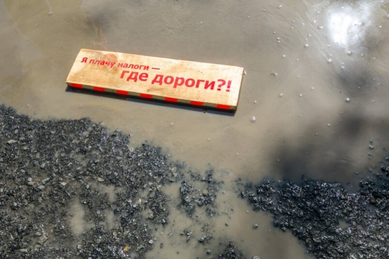 "Плохие дороги в Краснодаре подрядчики будут переделывать за свой счет" — Первышов. Листайте галерею и вы увидите дороги 2017 года, многие из них сейчас отремонтированы. Фото ул. Тургенева, Уральской, Кореновской, Бершанской, Новороссийской. Фото из интернета