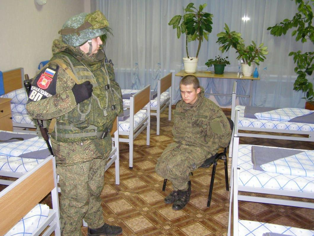 Фото - телеграм-канал "Майор и генерал". Расстрелявший сослуживцев солдат-срочник.