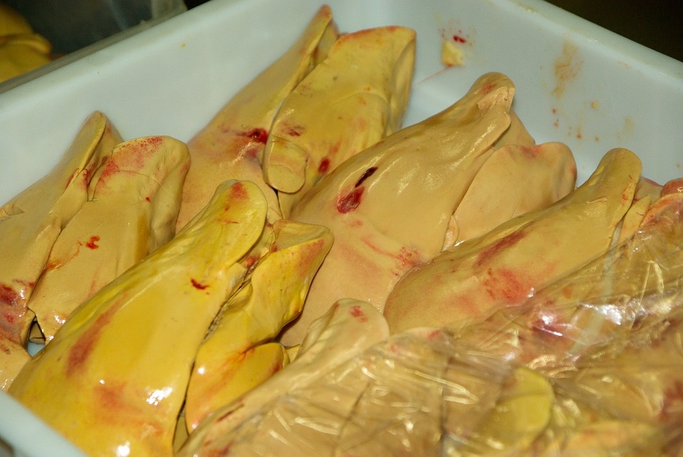 Источник: https://cdn.pixabay.com/photo/2015/01/23/16/36/foie-gras-609207_960_720.jpg