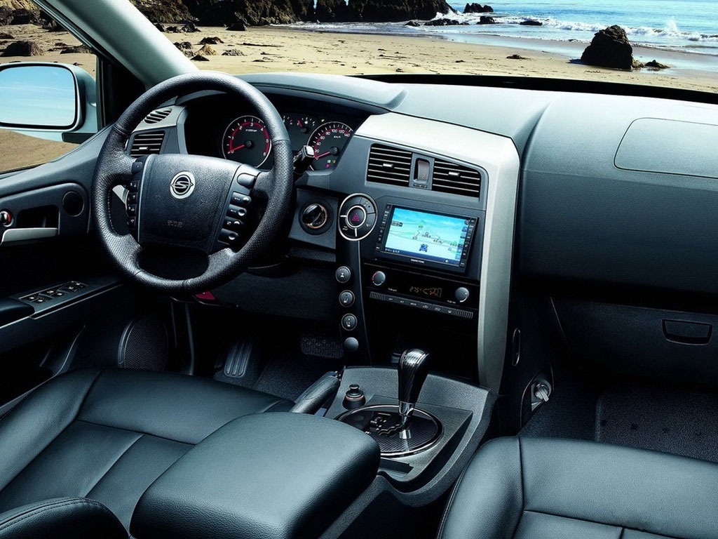 Ну и салон вполне современный