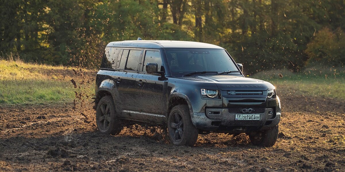 Кадр из нового видео Land rover                                                                                       Autonews.ru