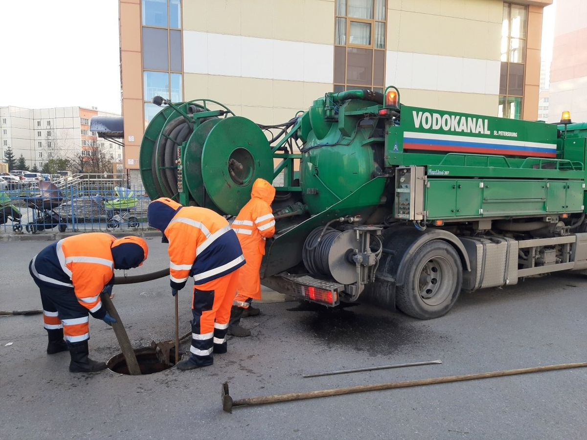 Предприятия водоканал санкт петербурга. ГУП Водоканал Санкт-Петербурга. Машина водоканала. Машины Водоканал Санкт-Петербург. Машины водоканала в СПБ.