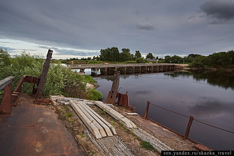 Паром и новый мост