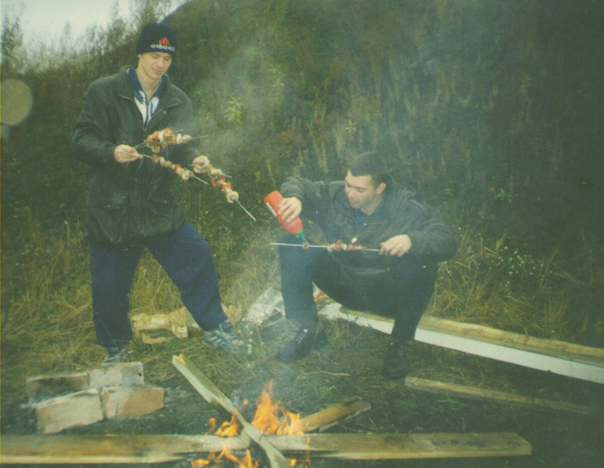 А эти на Гошу и Алымку...